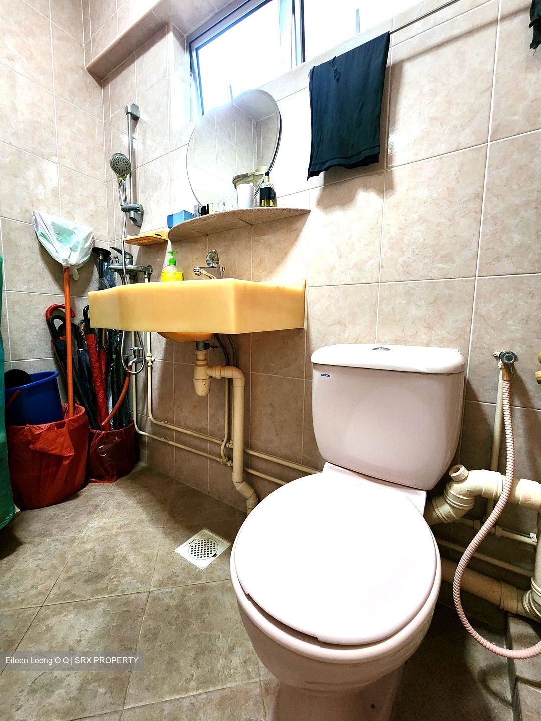 Blk 323 Jurong East Street 31 (Jurong East), HDB Executive #421721221